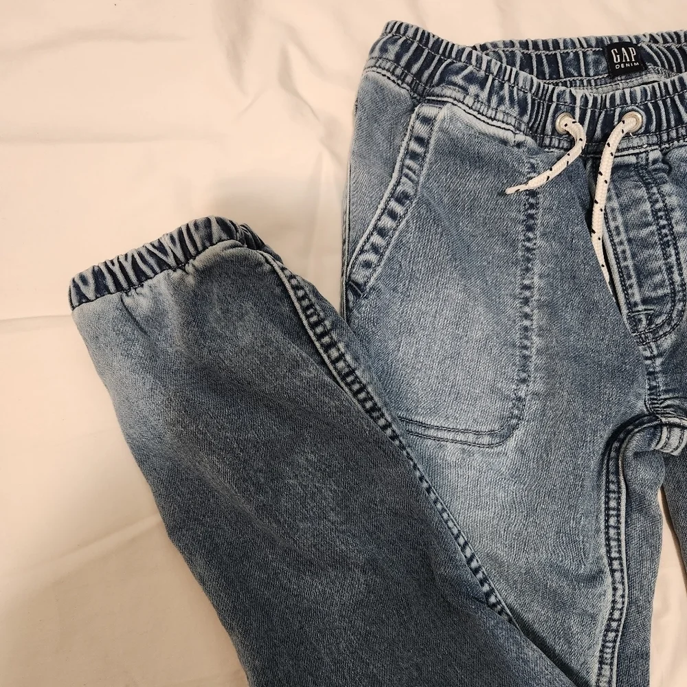 Gap stretch jogger kids size 8